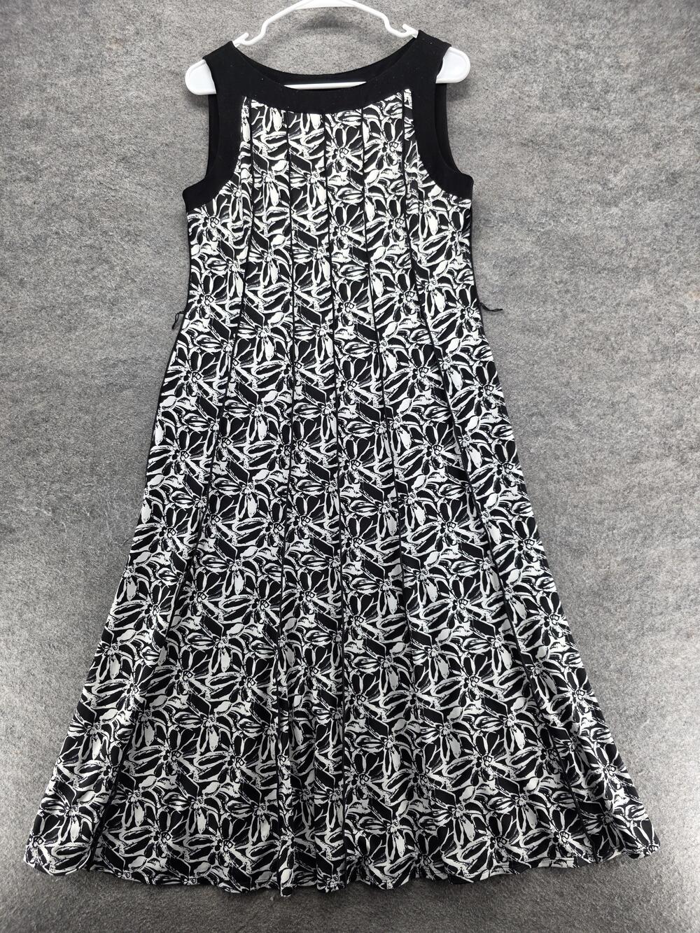 Perceptions New York Dress Womens L Black Floral Fit & Flare Long Round Neck